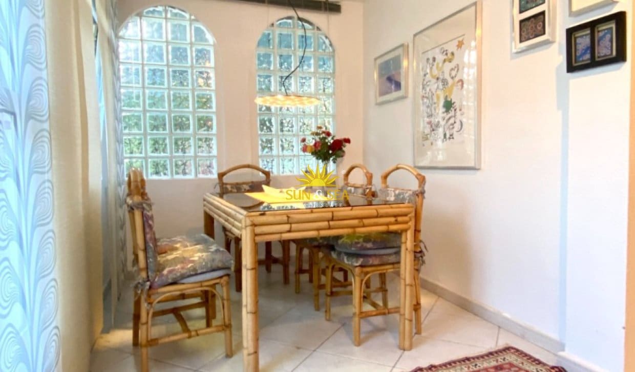 2 bedroom Villa for rent in Torrevieja with garage - € 1,200 (Ref: 9936701)