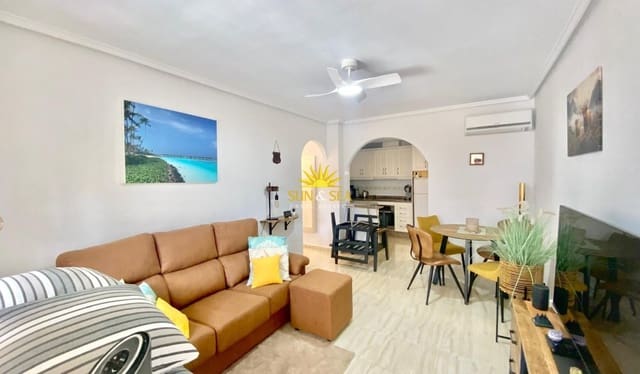 2 soveværelse Byhus til salg i Villamartin, Orihuela med swimmingpool - € 239.000 (Ref: 9939018)