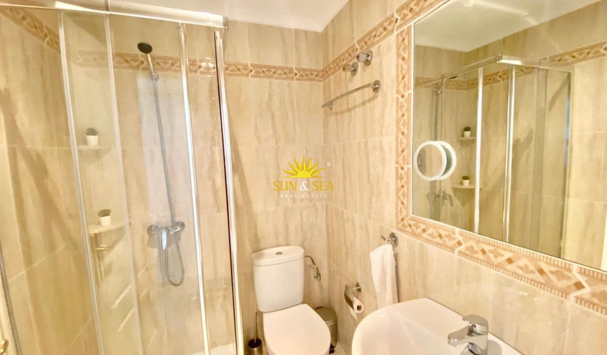 2 soveværelse Byhus til salg i Villamartin med swimmingpool - € 239.000 (Ref: 9939018)