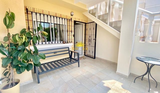 2 soveværelse Byhus til salg i Villamartin, Orihuela med swimmingpool - € 239.000 (Ref: 9939018)