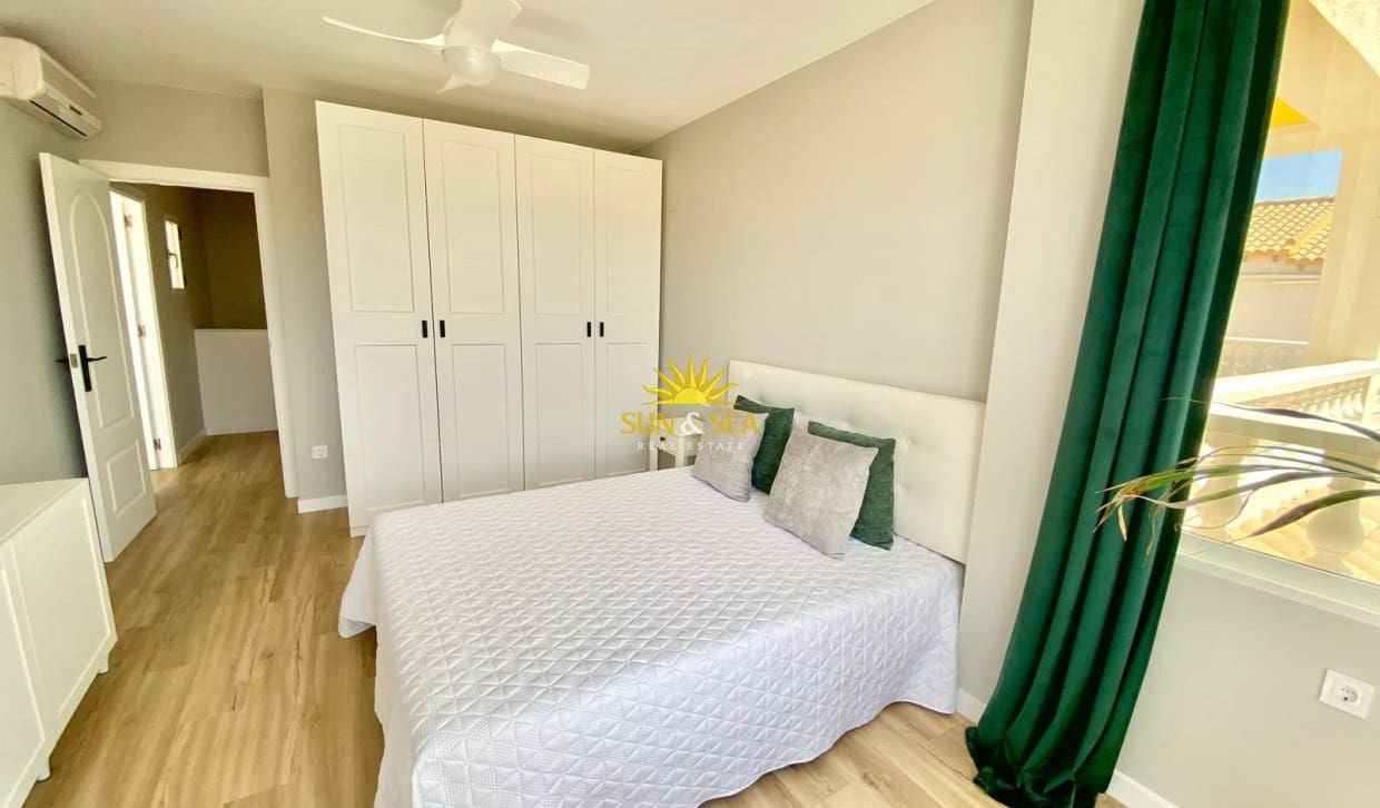 3 soverom Hus til salgs i Los Altos med svømmebasseng - € 279 000 (Ref: 9939019)