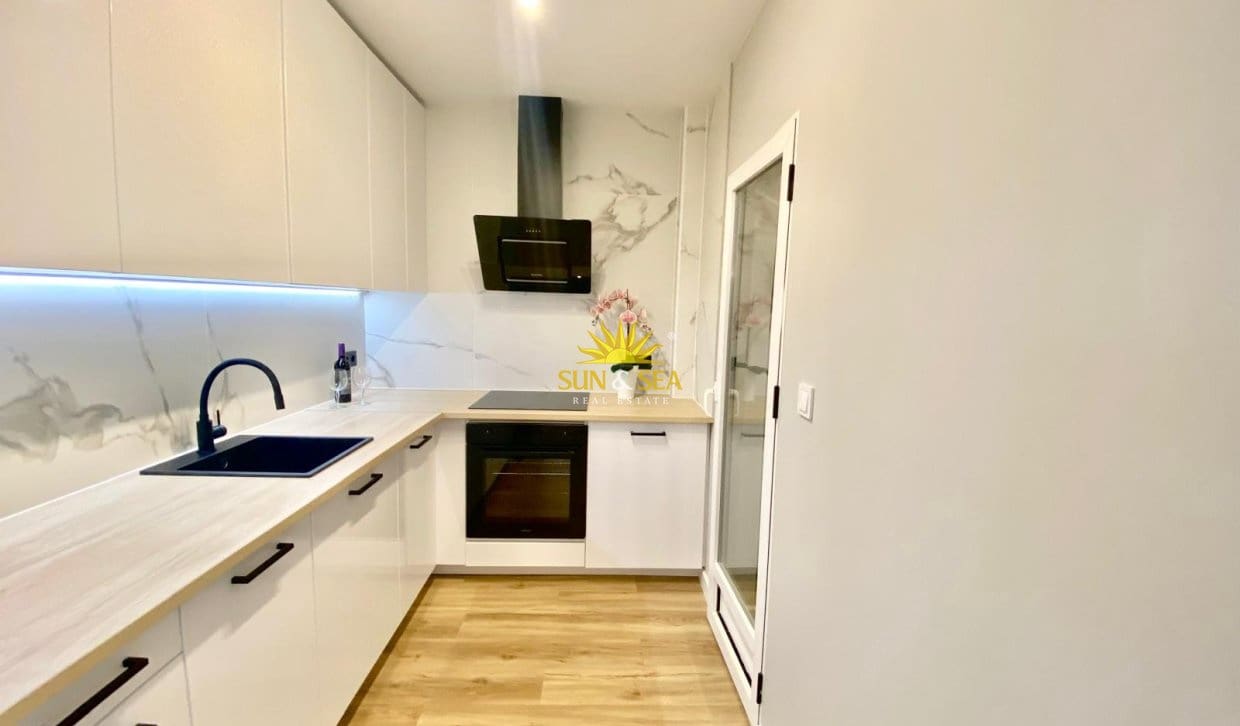 3 soverom Hus til salgs i Los Altos med svømmebasseng - € 279 000 (Ref: 9939019)