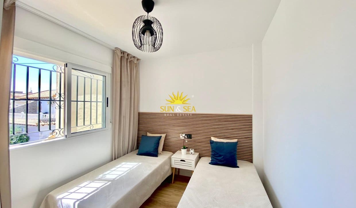 3 soverom Hus til salgs i Los Altos med svømmebasseng - € 279 000 (Ref: 9939019)