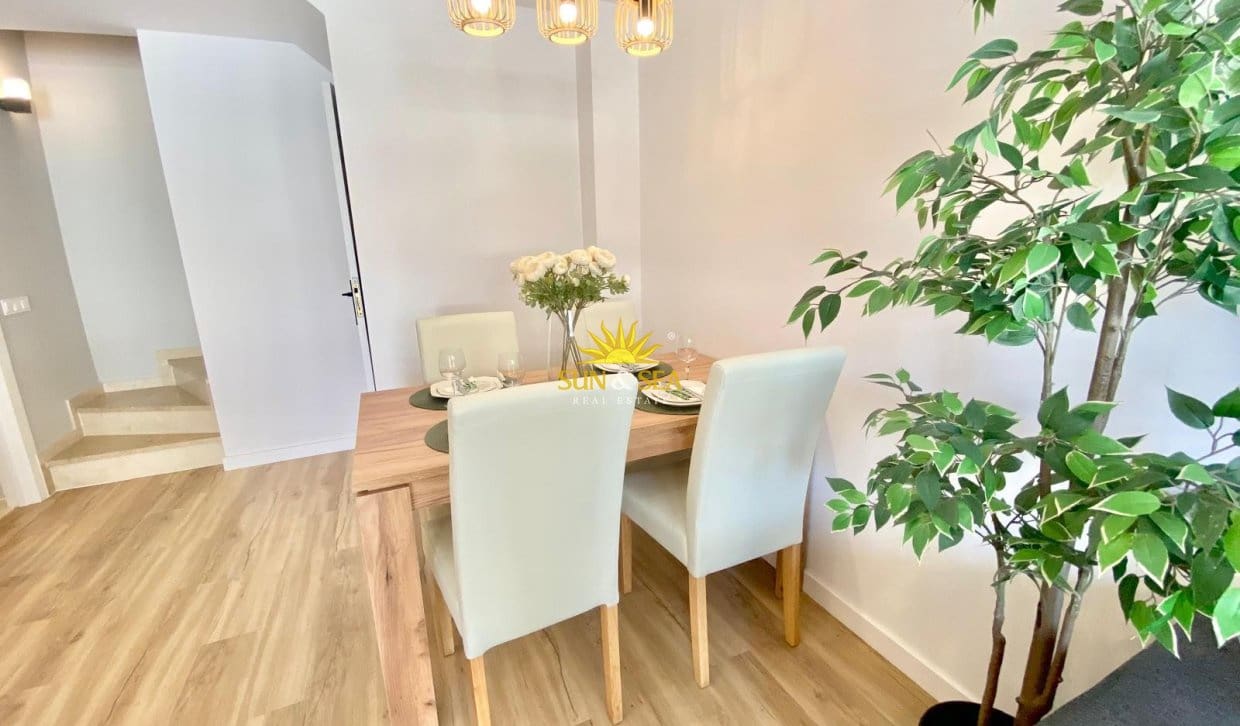 3 soverom Hus til salgs i Los Altos med svømmebasseng - € 279 000 (Ref: 9939019)