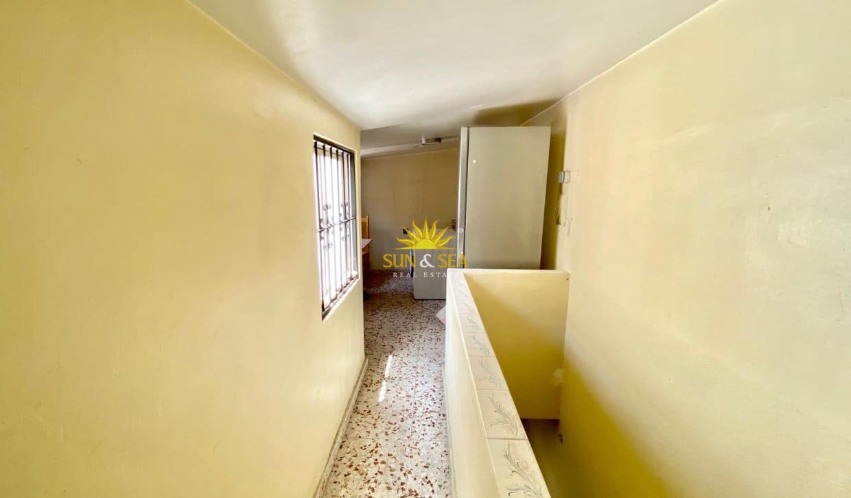 1 soveværelse Virksomhed til salg i Torrevieja med garage - € 207.900 (Ref: 9939021)