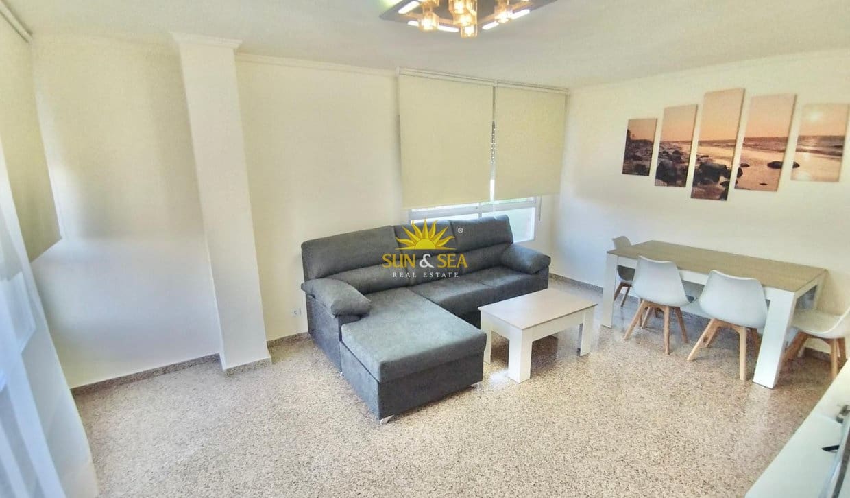 3 makuuhuone Huoneisto vuokrattavana paikassa Almoradi - 800 € (Ref: 9940718)