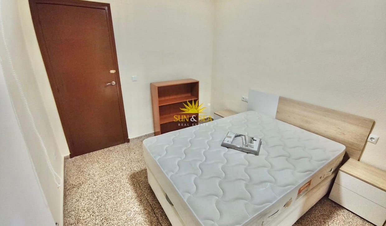 3 makuuhuone Huoneisto vuokrattavana paikassa Almoradi - 800 € (Ref: 9940718)