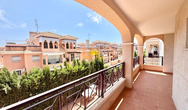 2 slaapkamer Appartement voor vakantieverhuur in Playa Flamenca, Orihuela met zwembad - € 850 (Ref: 9941278)
