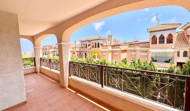 2 slaapkamer Appartement voor vakantieverhuur in Playa Flamenca, Orihuela met zwembad - € 850 (Ref: 9941278)