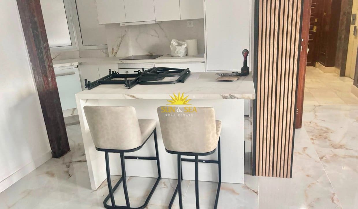 3 quarto Apartamento para arrendar em Murcia cidade com garagem - 1 700 € (Ref: 9941279)