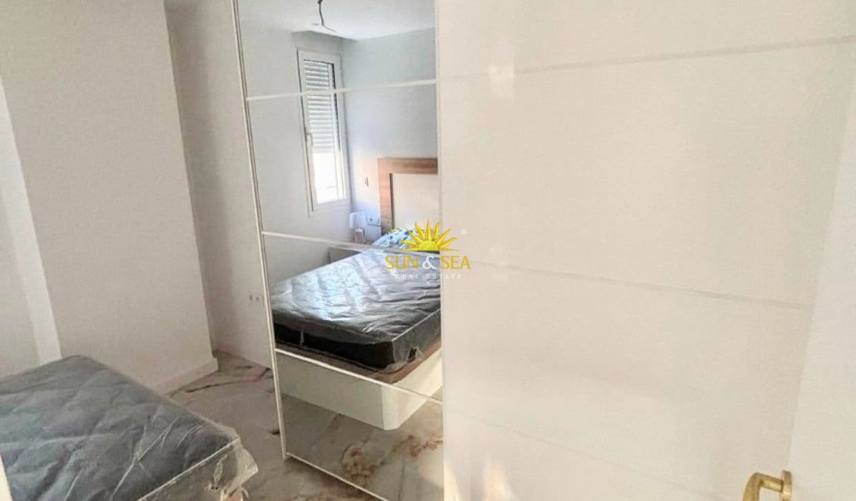 3 quarto Apartamento para arrendar em Murcia cidade com garagem - 1 700 € (Ref: 9941279)