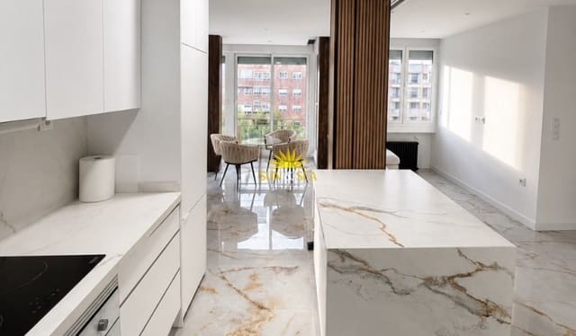 3 quarto Apartamento para arrendar em San Miguel, Múrcia cidade com garagem - 1 700 € (Ref: 9941279)
