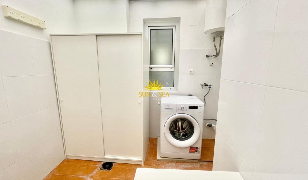 2 sovrum Lägenhet för semesterbostäder i Guardamar del Segura med garage - 1 500 € (Ref: 9941560)