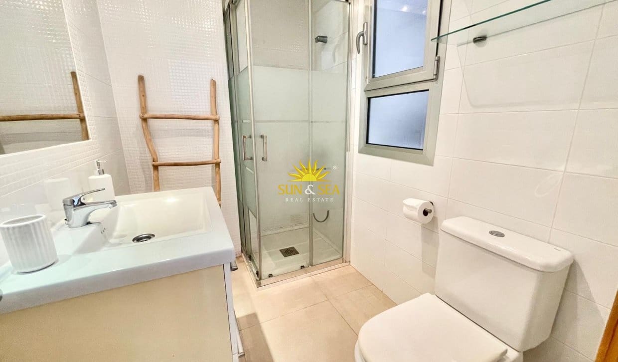 2 sovrum Lägenhet för semesterbostäder i Guardamar del Segura med garage - 1 500 € (Ref: 9941560)