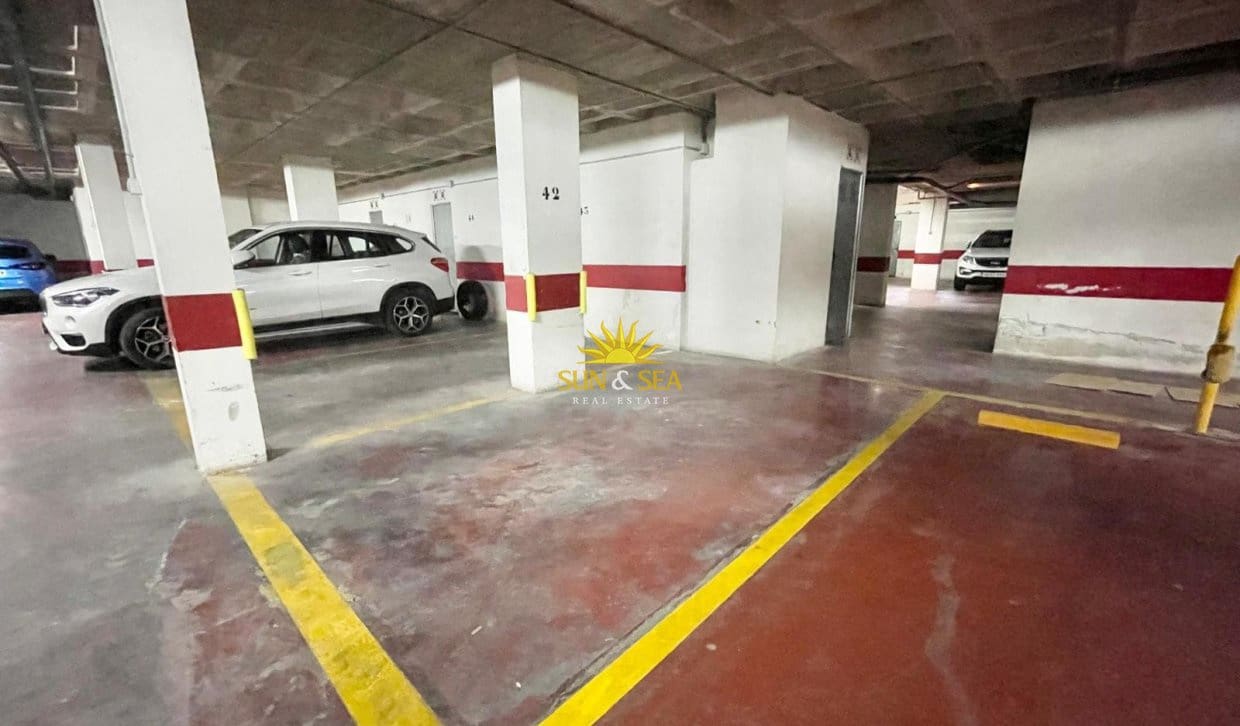 2 sovrum Lägenhet för semesterbostäder i Guardamar del Segura med garage - 1 500 € (Ref: 9941560)