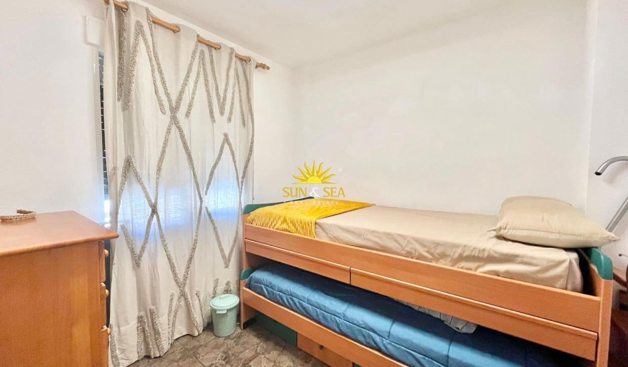 2 Zimmer Ferienapartment in Torrevieja mit Pool Garage - 900 € (Ref: 9946046)