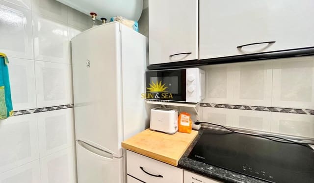 2 sovrum Lägenhet för semesterbostäder i Torrevieja med pool garage - 800 € (Ref: 9946046)