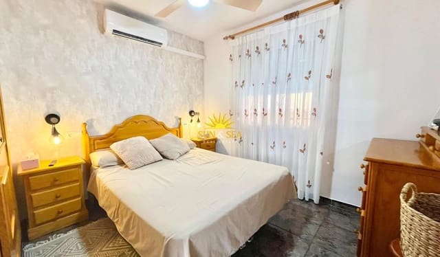 2 sovrum Lägenhet för semesterbostäder i Torrevieja med pool garage - 800 € (Ref: 9946046)