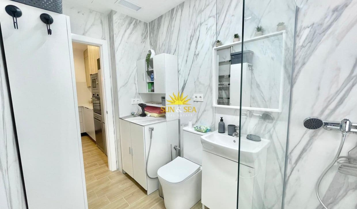 2 Zimmer Doppelhaus zu vermieten in Santiago de la Ribera mit Garage - 900 € (Ref: 9946047)
