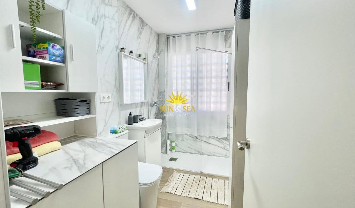 2 Zimmer Doppelhaus zu vermieten in Santiago de la Ribera mit Garage - 900 € (Ref: 9946047)