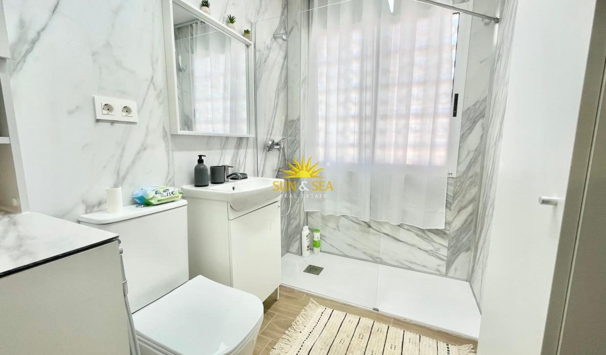 2 Zimmer Doppelhaus zu vermieten in Santiago de la Ribera mit Garage - 900 € (Ref: 9946047)
