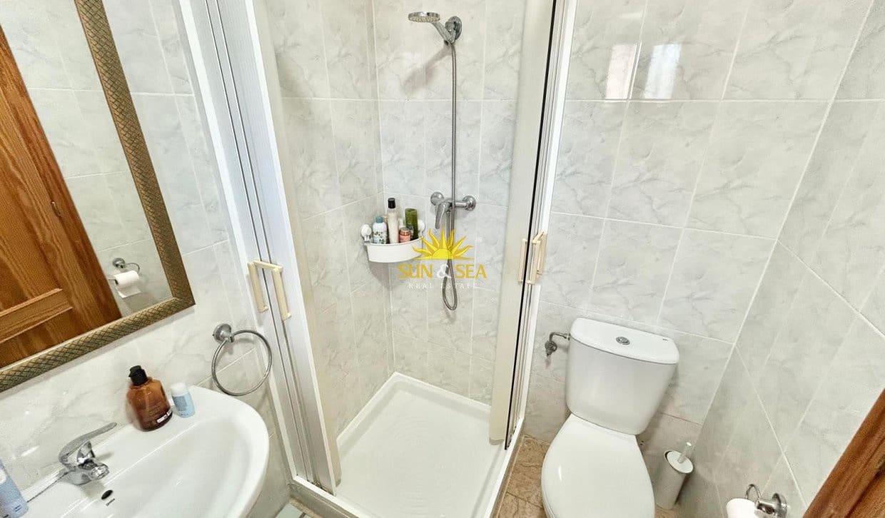 3 makuuhuone Huoneisto vuokrattavana paikassa San Fulgencio mukana uima-altaan 
autotalli - 900 € (Ref: 9946331)