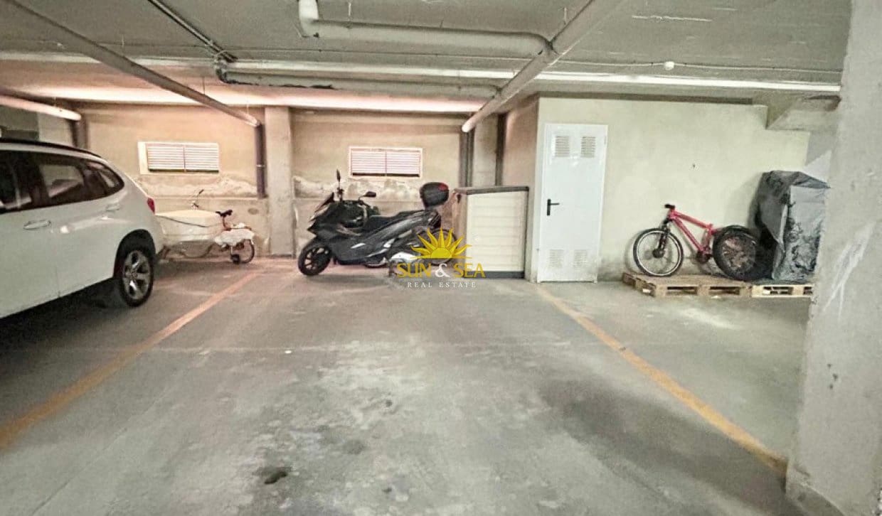 3 makuuhuone Huoneisto vuokrattavana paikassa San Fulgencio mukana uima-altaan 
autotalli - 900 € (Ref: 9946331)