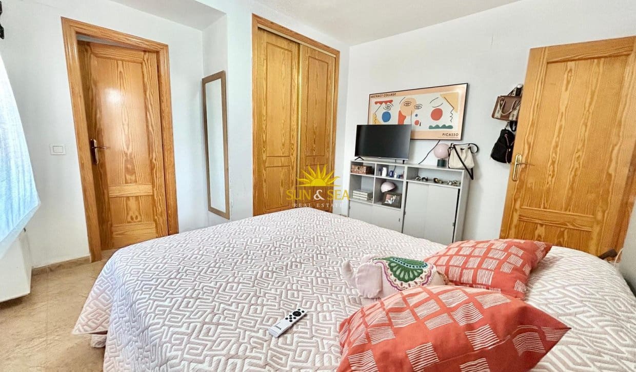 3 makuuhuone Huoneisto vuokrattavana paikassa San Fulgencio mukana uima-altaan 
autotalli - 900 € (Ref: 9946331)
