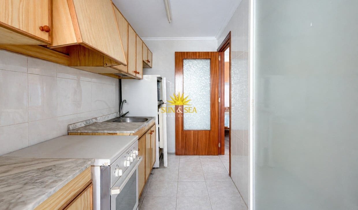1 sypialnia Apartament na sprzedaż w Torrevieja z basenem - 93 900 € (Ref: 9946614)