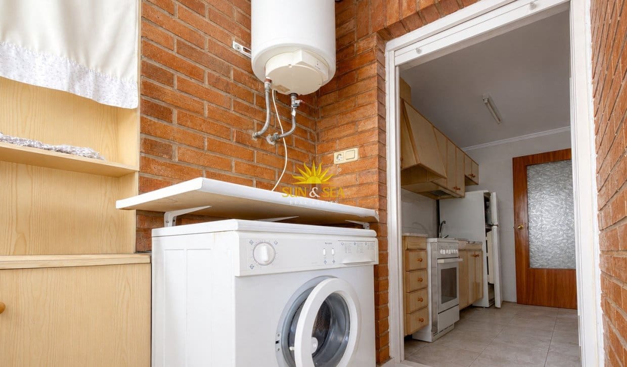 1 sypialnia Apartament na sprzedaż w Torrevieja z basenem - 93 900 € (Ref: 9946614)