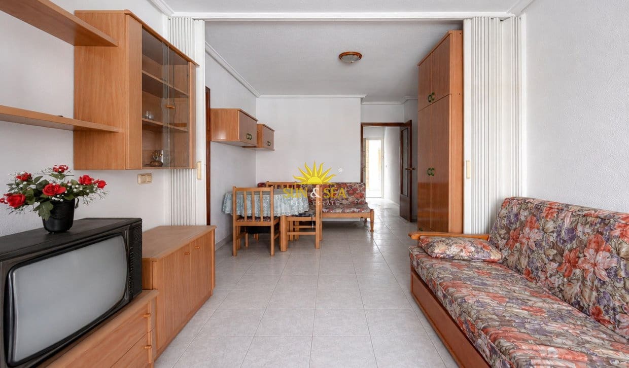 1 sypialnia Apartament na sprzedaż w Torrevieja z basenem - 93 900 € (Ref: 9946614)