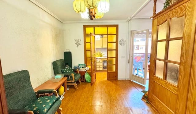 1 slaapkamer Appartement te huur in El Molino, Torrevieja met zwembad - € 700 (Ref: 9946615)