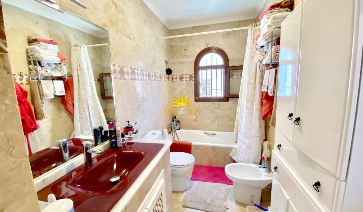 2 soveværelse Byhus til salg i Villamartin med swimmingpool - € 225.000 (Ref: 9946743)