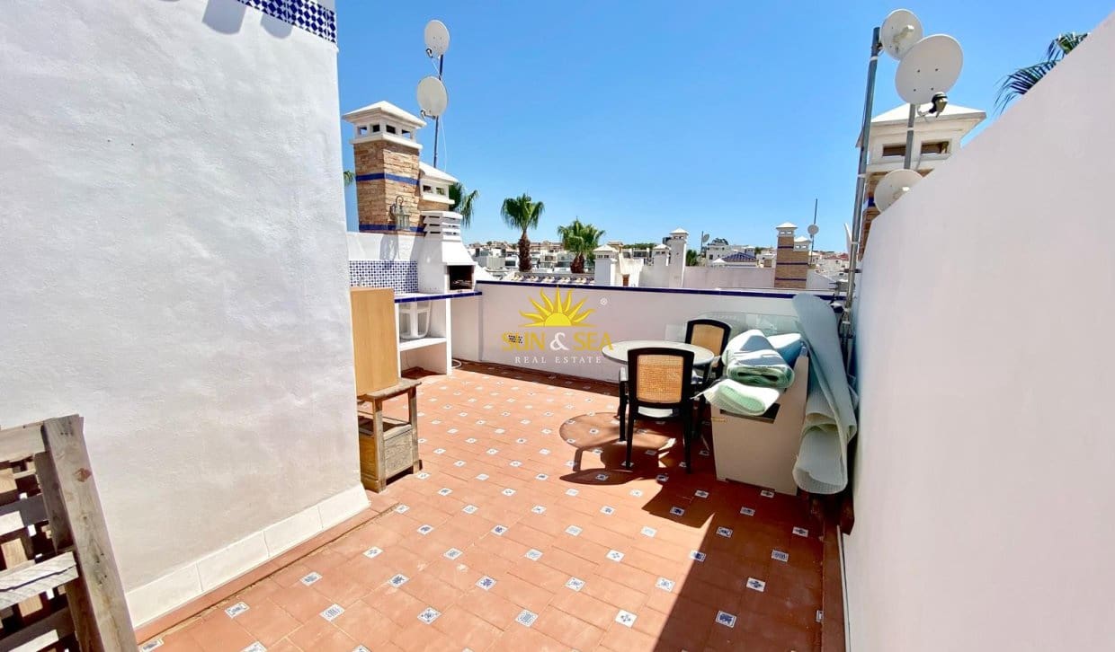 2 soveværelse Byhus til salg i Villamartin med swimmingpool - € 225.000 (Ref: 9946743)