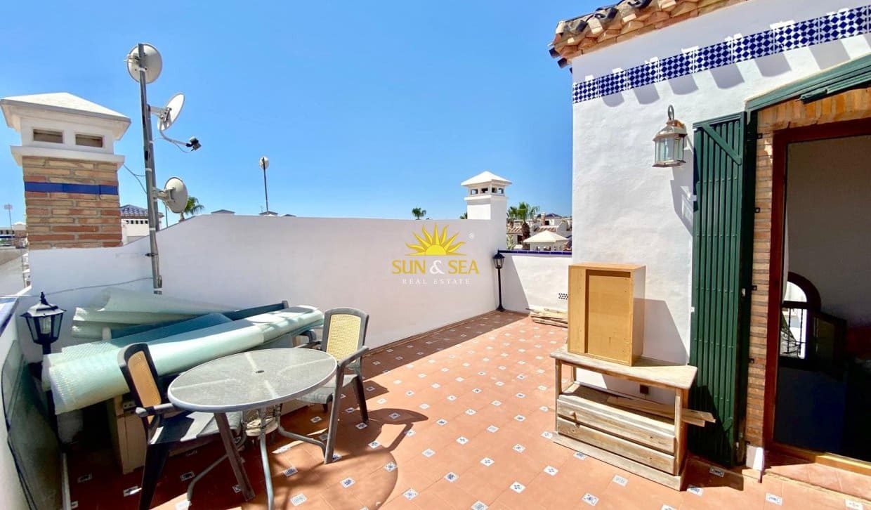 2 soveværelse Byhus til salg i Villamartin med swimmingpool - € 225.000 (Ref: 9946743)