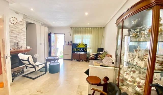 2 soveværelse Byhus til salg i Villamartin, Orihuela med swimmingpool - € 225.000 (Ref: 9946743)