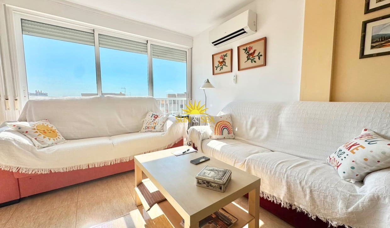 2 bedroom Apartment for holiday rental in Alicante / Alacant city with pool - € 1,300 (Ref: 9948572)