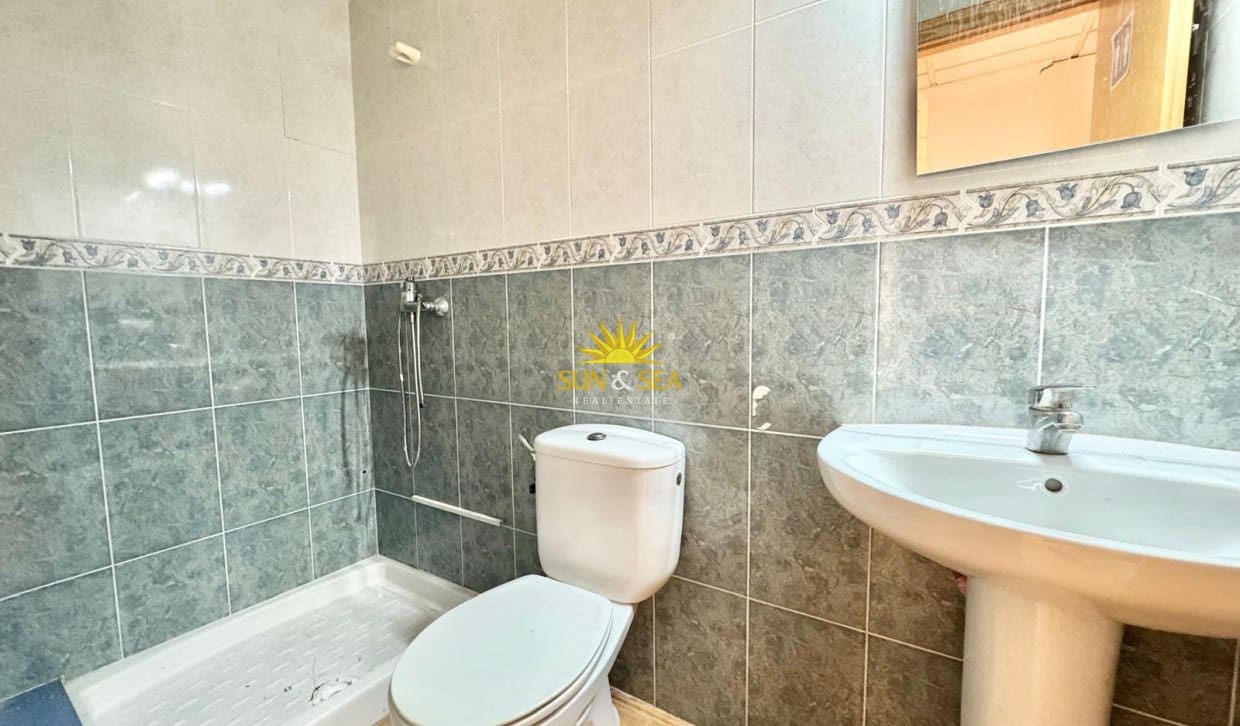 Local Comercial de 2 habitaciones en Santa Pola en alquiler - 900 € (Ref: 9948573)