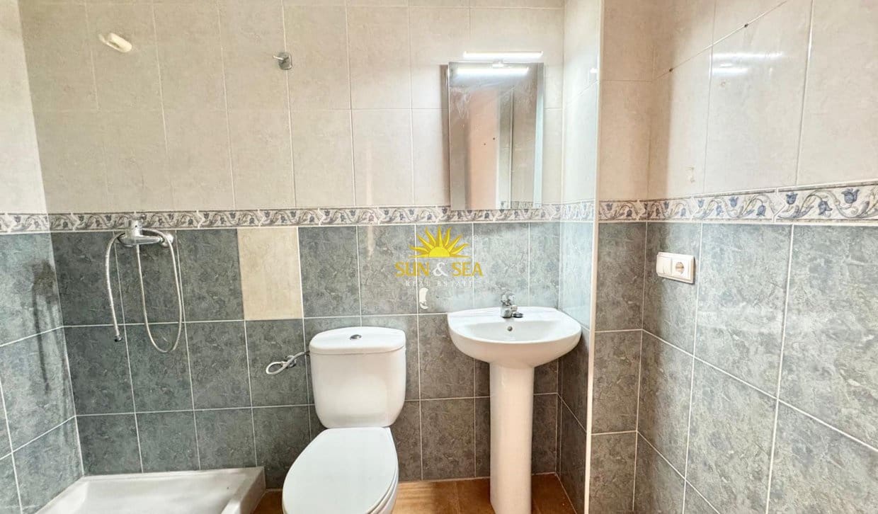 Local Comercial de 2 habitaciones en Santa Pola en alquiler - 900 € (Ref: 9948573)