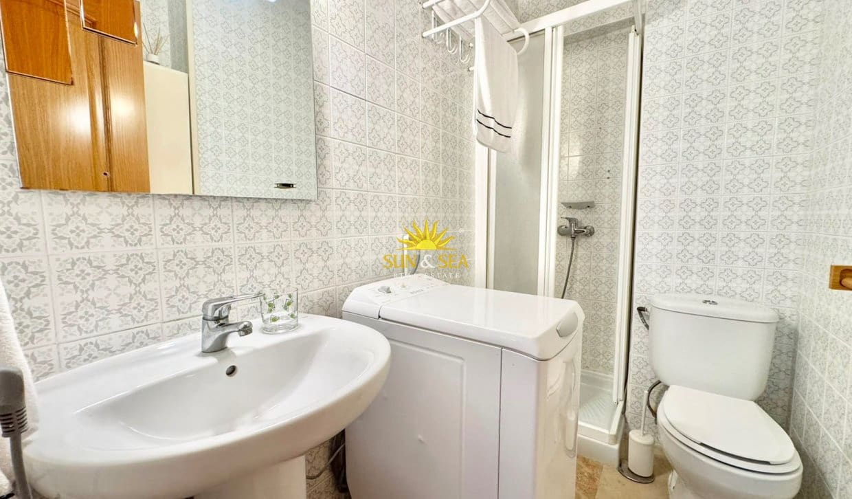 1 Zimmer Apartment zu vermieten in Alicante / Alacant Stadt mit Pool Garage - 1.200 € (Ref: 9948685)
