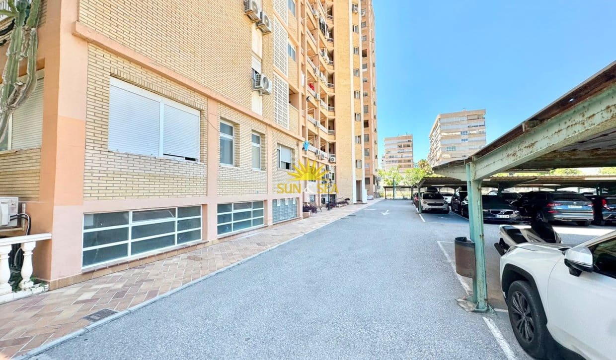 1 Zimmer Apartment zu vermieten in Alicante / Alacant Stadt mit Pool Garage - 1.200 € (Ref: 9948685)