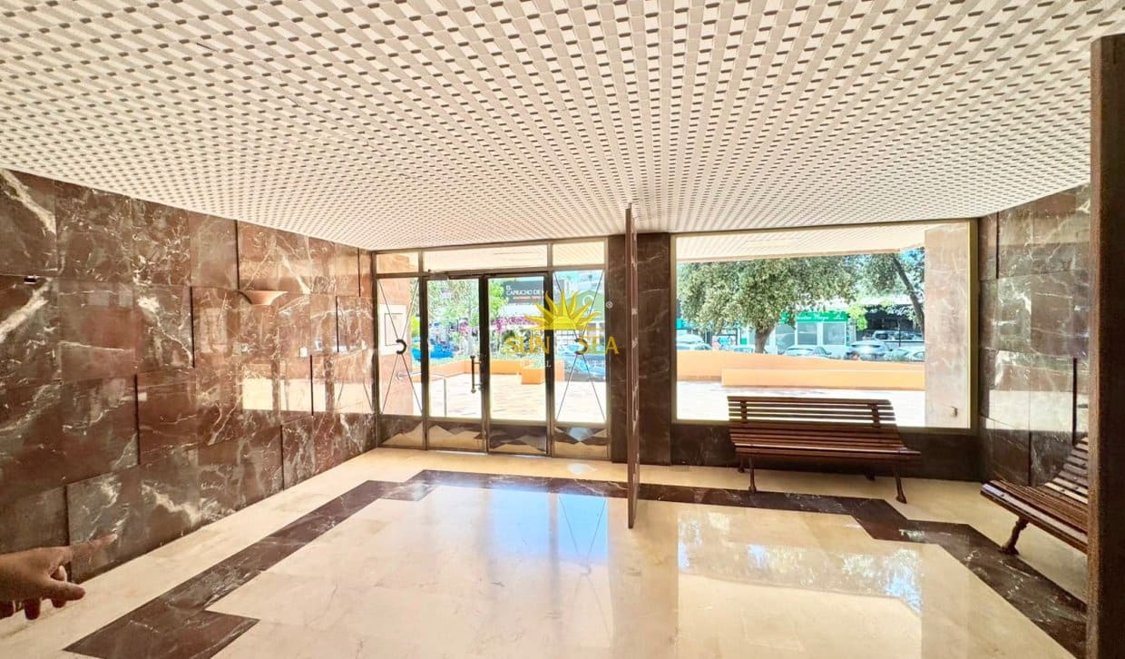 1 Zimmer Apartment zu vermieten in Alicante / Alacant Stadt mit Pool Garage - 1.200 € (Ref: 9948685)