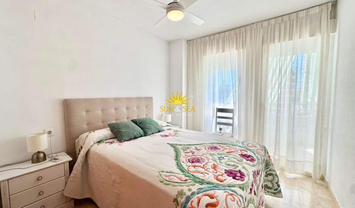 2 bedroom Apartment for holiday rental in Alicante / Alacant city with pool garage - € 1,100 (Ref: 9948686)