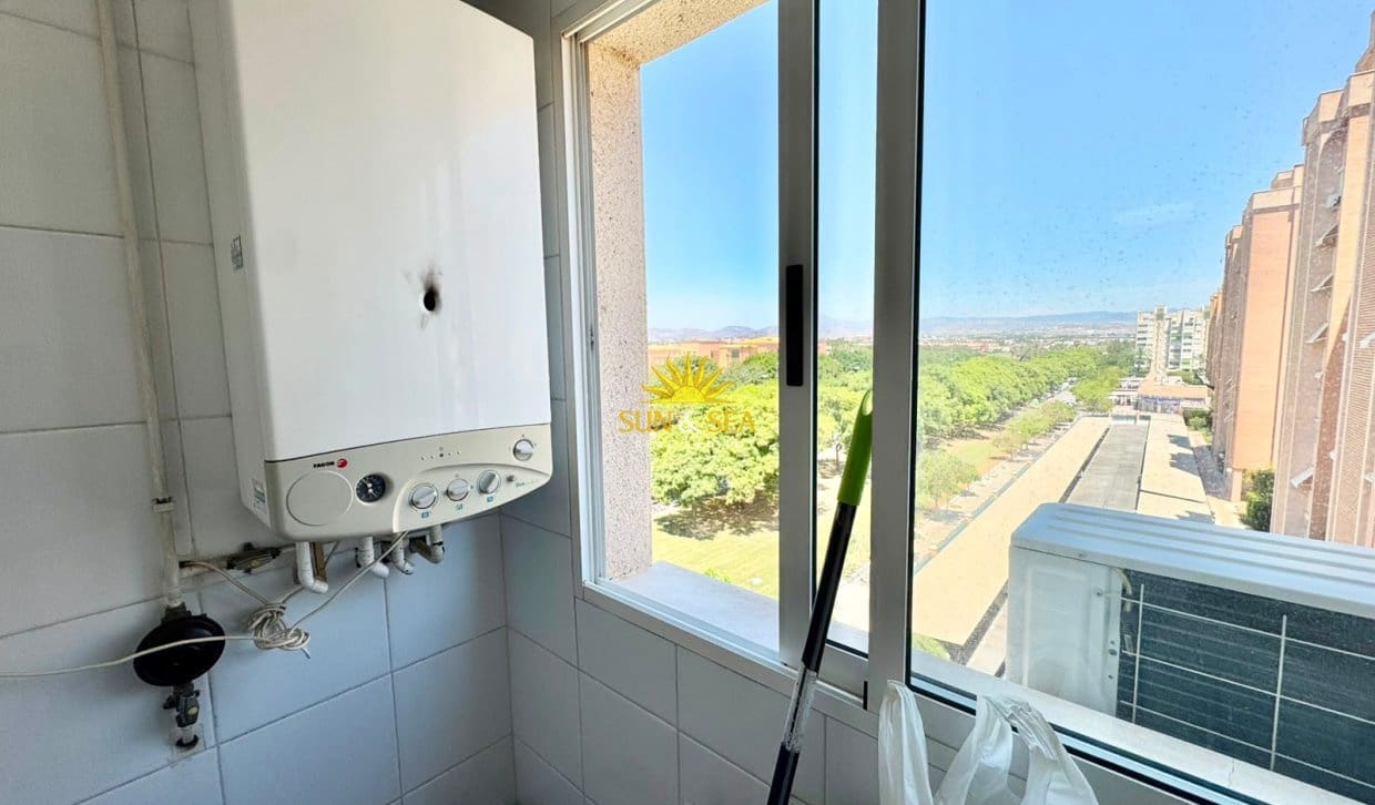 2 bedroom Apartment for holiday rental in Alicante / Alacant city with pool garage - € 1,100 (Ref: 9948686)