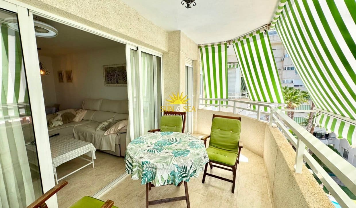 2 bedroom Apartment for holiday rental in Alicante / Alacant city with pool garage - € 1,100 (Ref: 9948686)