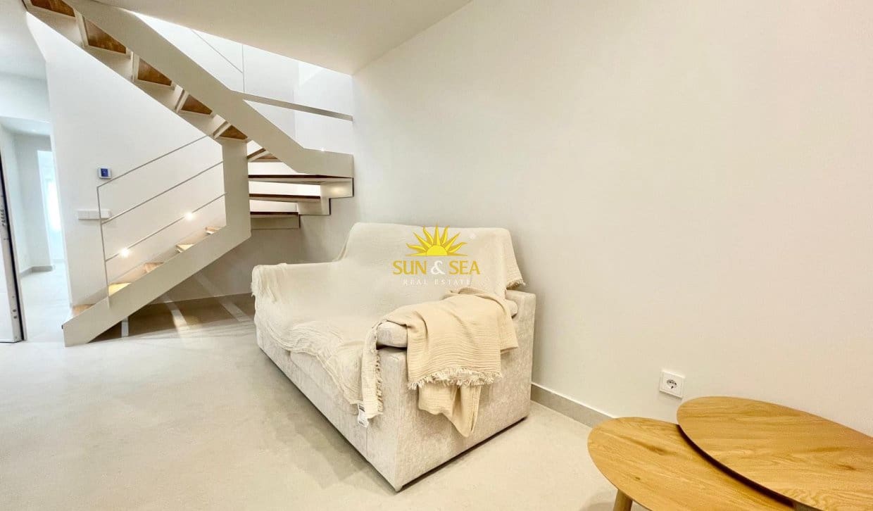 4 bedroom Townhouse for holiday rental in Campoamor - € 3,500 (Ref: 9948841)