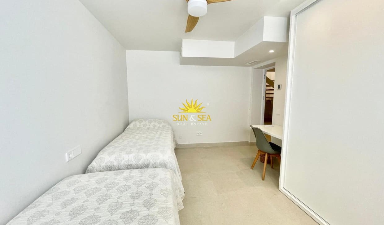 4 bedroom Townhouse for holiday rental in Campoamor - € 3,500 (Ref: 9948841)