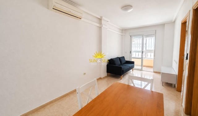 2 makuuhuone Huoneisto vuokrattavana paikassa El Molino, Torrevieja mukana uima-altaan - 800 € (Ref: 9948842)