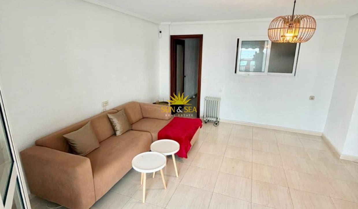 3 bedroom Apartment for rent in Torrevieja - € 1,000 (Ref: 9950349)