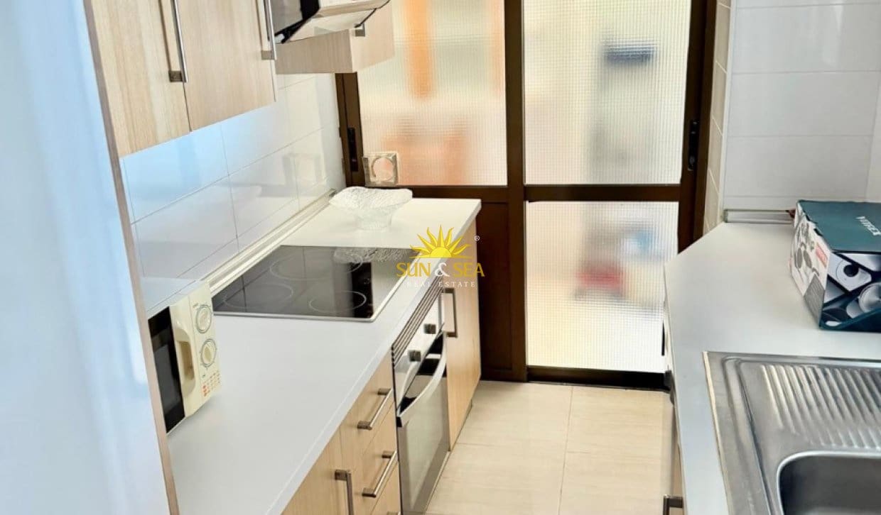 3 bedroom Apartment for rent in Torrevieja - € 1,000 (Ref: 9950349)